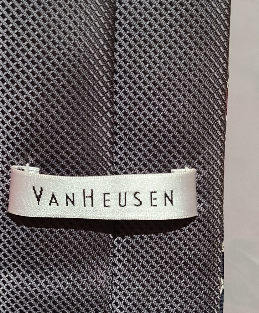 VAN HEUSEN TIE 👔